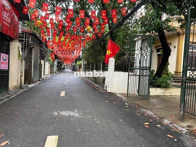 🏡 CHỦ NHIỆT BÁN GẢM 300TRIEU - ĐẤT ĐẸP - OTO NGỦ TTONG NHÀ -MẶT TIỀN Q