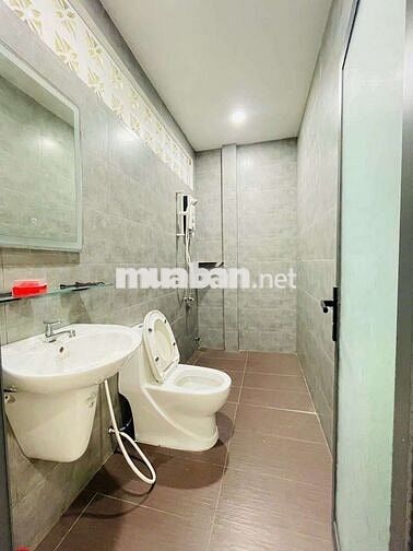 NHÀ CHO THUÊ:
BIỆT THỰ SÂN VƯỜN MỚI 100%
-FULL NỘI THẤT CAO CẤP