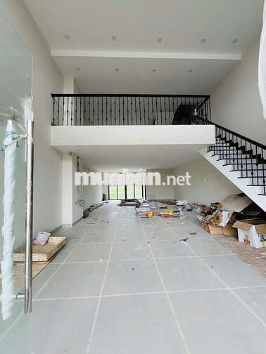 CHO THUÊ NHÀ:
TRỆT 1 LỬNG 2 LẦU MỚI 100 %
- MẶT TIỀN NAM LONG CENTRAL