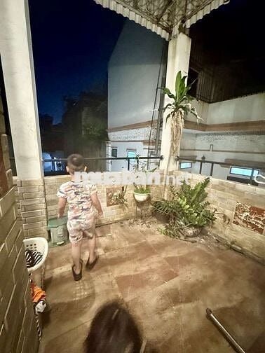 NGUYỄN VĂN CƯ TRUNG TÂM LONG BIÊN,CÁCH CẦU CHƯƠNG DƯƠNG VÀI TRĂN MÉT