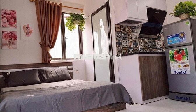 Chính chủ cho thuê phòng tại phố Nhân Hoà đủ đồ ban công thoáng