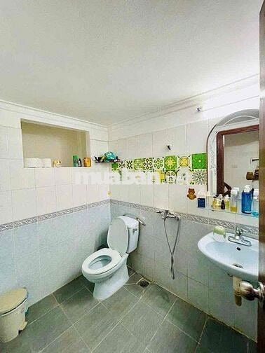 8 .35 TỶ- NHÀ ĐƯỜNG LÁNG-ĐỐNG ĐA-30M2-5 TẦNG-GẦN PHỐ-NGÕ THÔNG