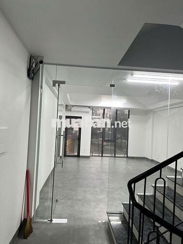 Mặt bằng Văn phòng 150m2 2 tầng có hầm Khu đô thị Thanh Hà