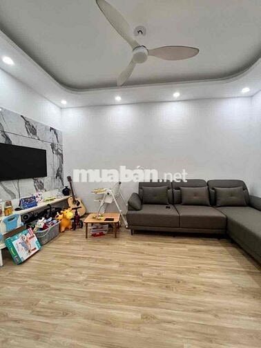Căn hộ 90 m2 rất đẹp phố Láng Hạ - 3 ngủ 2vs tầng 2 sổ đỏ Đống Đa full