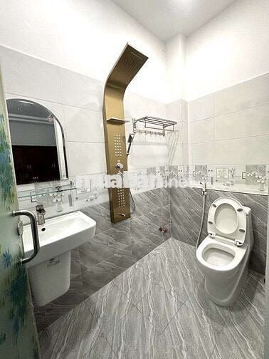 Bán nhà mới 4 tầng, 80m2 đường xe tải 12m Nguyễn Ảnh Thủ, Quận 12. 8T