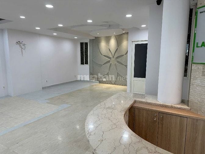 Bán nhà số 8 Hoa Trà p2 Q.Phú Nhuận dt: 8 x 16, hầm 6 lầu giá 44.8 tỷ
