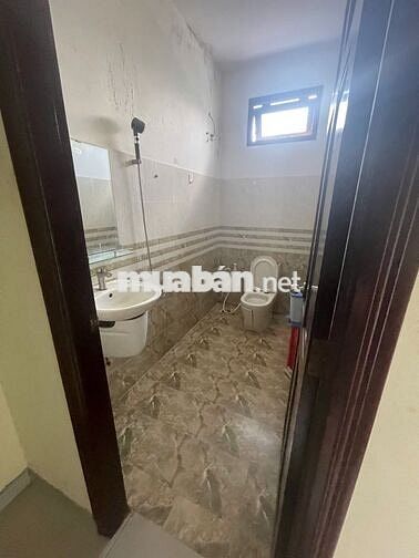 Nhà nguyên căn 80m2, 7pn 4wc, Hà Huy Giáp, Q12