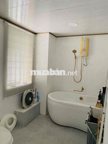 tặng toàn bộ nội thất cao cấp.