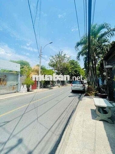 SIÊU PHẨM NHÀ MẶT TIỀN 237M2 HUỲNH THỊ NA GẦN CHỢ GÀ GIÁP RANH QUẬN 12