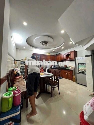 Cho thuê nhà NC xe hơi đậu cửa 5pn 6wc DS59 P14 GÒ VẤP
