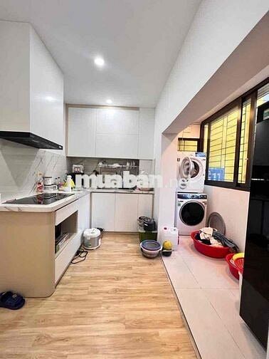 Căn hộ 90 m2 rất đẹp phố Láng Hạ - 3 ngủ 2vs tầng 2 sổ đỏ Đống Đa full