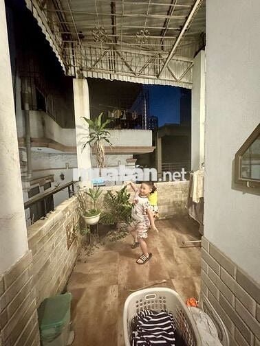 NGUYỄN VĂN CƯ TRUNG TÂM LONG BIÊN,CÁCH CẦU CHƯƠNG DƯƠNG VÀI TRĂN MÉT