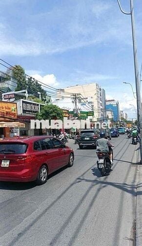 LÔ GÓC 2 MẶT TIỀN ĐƯỜNG NGUYỄN XÍ 115M2 ĐANG CHO HIGHLANDS COFFEE THUÊ