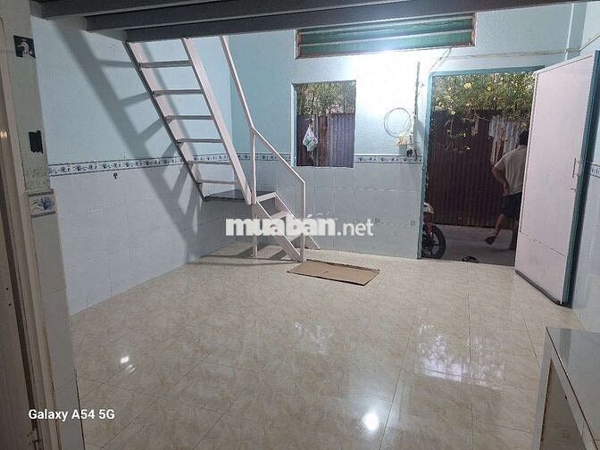 Riêng biệt như nhà NC Dtsd:36m² trệt gác sạch đẹp kvanyt 100% như hình