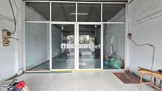 Cho thuê mặt bằng, Kho xưởng 200m tại Bà Điểm