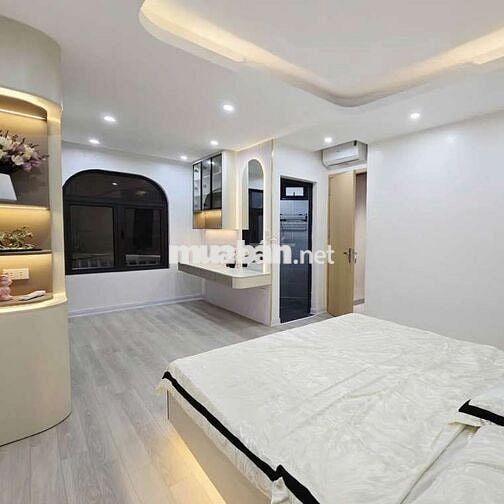Nhà đẹp Đông Ngạc - 5 tầng, sát phố - Ô tô đỗ cổng.