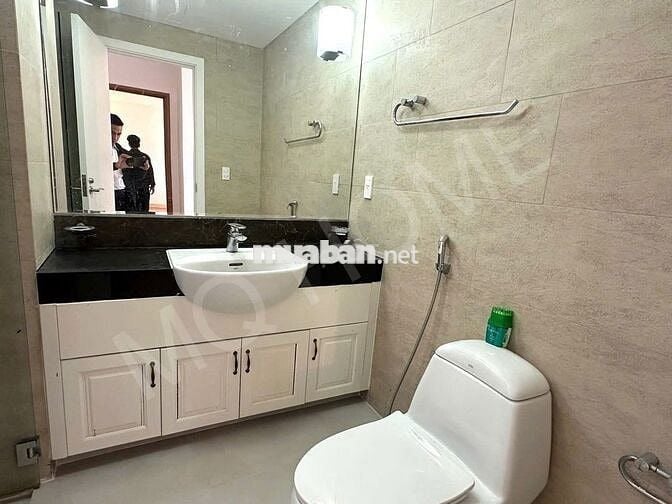 Cho thuê 2PN, 2VS, 110m2 tại Indochina Riverside Towers  25 triệu VND