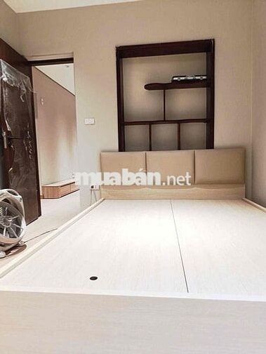 Bán nhà TT  Đo Lường Hoàng Quốc Việt , lô góc , full nội thất , 75m2