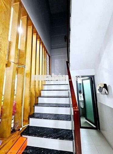 Nhà hoàn công đường 3,3 m ôtô ngủ trong nhà.dts115 m2.giá 4,6 tỷ TL