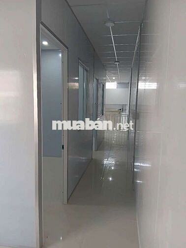 Cho thuê nhà tx25 như hình chụp dt 100m giá 10tr có bớt