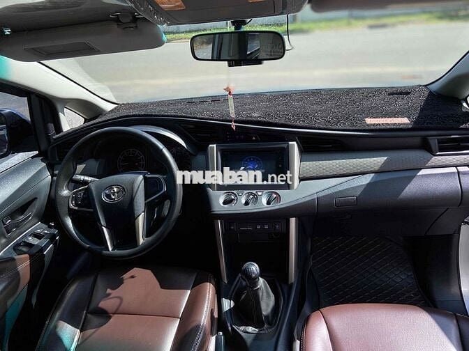 Toyota Innova 2019 2.0E 100.000km