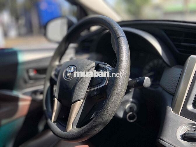 Toyota Innova 2019 2.0E 100.000km