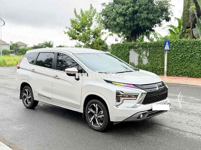 Xpander 2024 Premium 1.5 AT - 9000 km siêu lướt