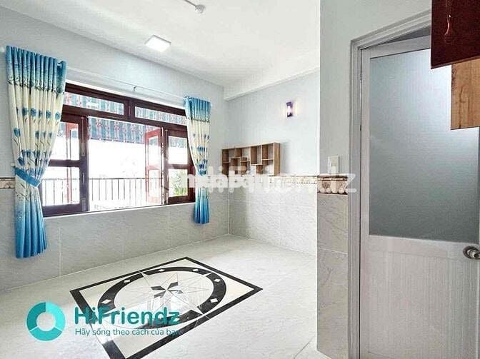 CỬA SỔ TRỜI TOÀN CẢNH NGẮM QUẬN 11 GẠCH LÁT KỊCH TRẦN MÁT CHẤP MÙA HÈ