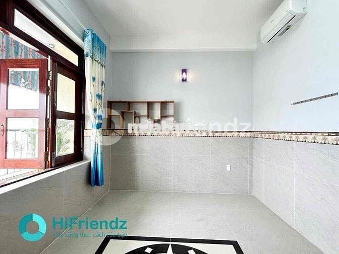 CỬA SỔ TRỜI TOÀN CẢNH NGẮM QUẬN 11 GẠCH LÁT KỊCH TRẦN MÁT CHẤP MÙA HÈ