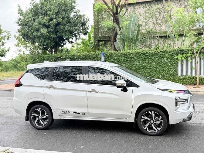 Xpander 2024 Premium 1.5 AT - 9000 km siêu lướt