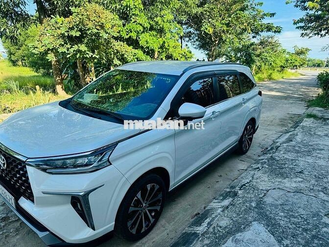 Toyota Veloz Cross 2022 CVT Top