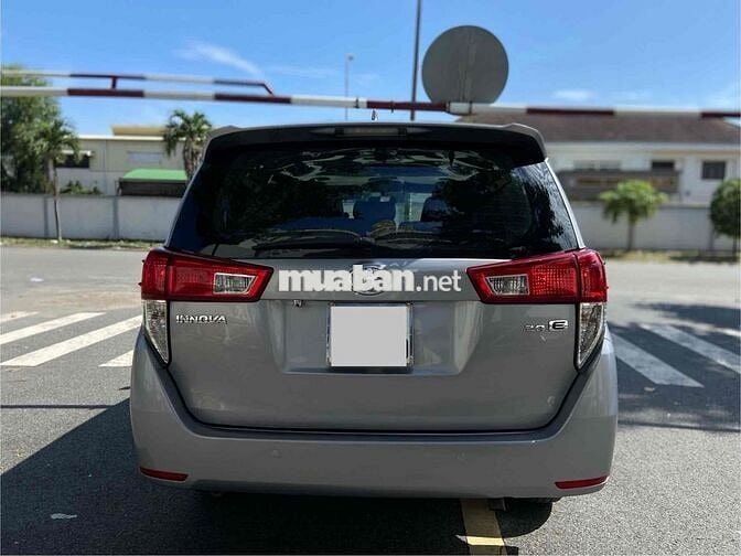 Toyota Innova 2019 2.0E 100.000km