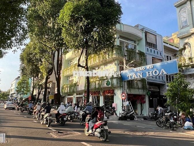 Bán nhà mặt tiền đường Trường Sa View kênh cực đẹp, kinh doanh sầm uất