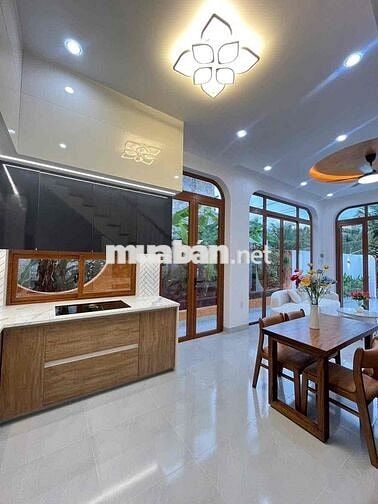 NHÀ 1 TRỆT 1 LẦU KHU DÂN CƯ PHƯỜNG 8 VĨNH LONG (NAY LÀ PHƯỜNG TÂN HẠN