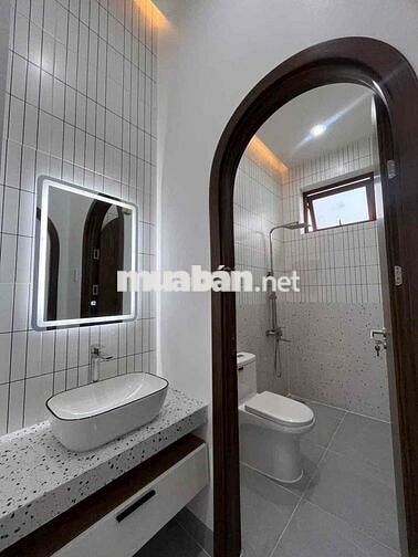NHÀ 1 TRỆT 1 LẦU KHU DÂN CƯ PHƯỜNG 8 VĨNH LONG (NAY LÀ PHƯỜNG TÂN HẠN