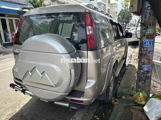 Ford Everest 2009 2.5L 4x2 MT - 120000 km
