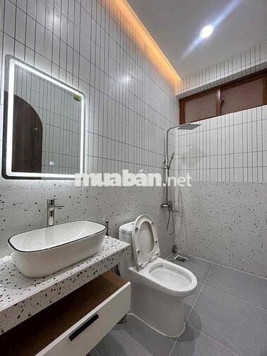 NHÀ 1 TRỆT 1 LẦU KHU DÂN CƯ PHƯỜNG 8 VĨNH LONG (NAY LÀ PHƯỜNG TÂN HẠN