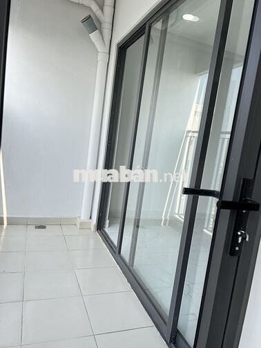 Charm City bán 2pn2wc View Landmark 81 - giá 2ty4 bao thuế phí