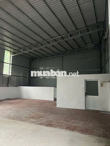 Cho thuê kho 200m2 mặt tiền đường Cách mạng tháng 8, Tp Thuận An