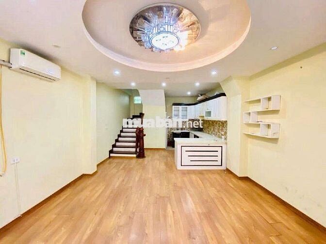 Gần HỒ TÂY- 42m²/4 tầng- MT 4.2m cực đẹp- DÂN XÂY, 1 nhà ra ô tô tránh