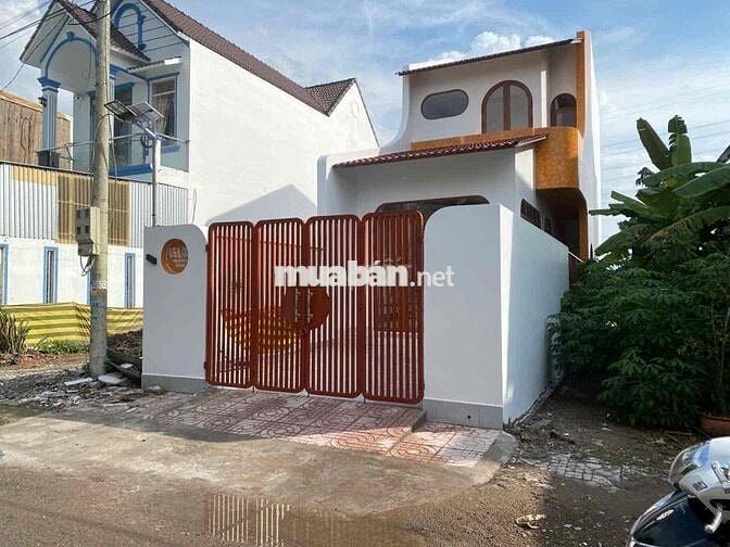 NHÀ 1 TRỆT 1 LẦU KHU DÂN CƯ PHƯỜNG 8 VĨNH LONG (NAY LÀ PHƯỜNG TÂN HẠN