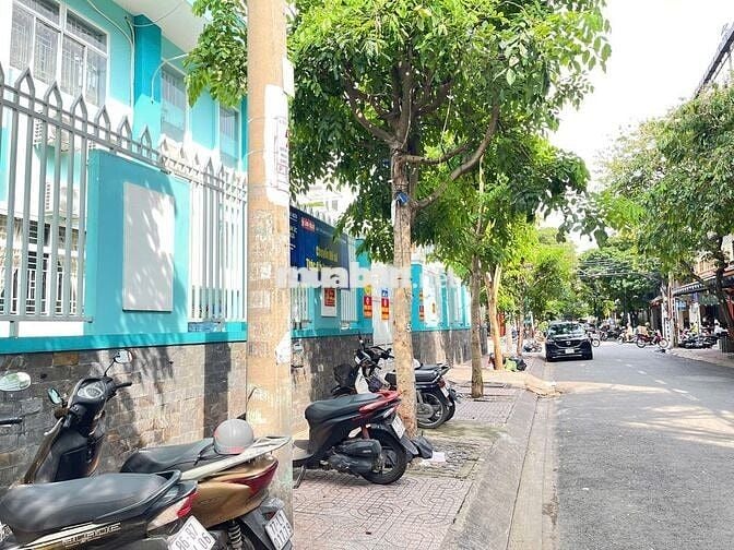 Mặt Tiền Đường Nằm Trong Khu Bàu Cát Ngay Đồng Đen Đối Diện Trường Học