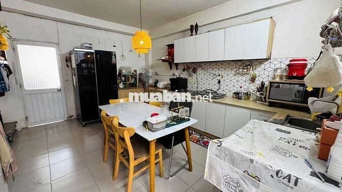 NHÀ MT VITRI ĐẸP KHU VỰC DÂN CƯ ĐÔNG ĐÚC FUNL THỔ CƯ 100% KO QUI HOẠCH