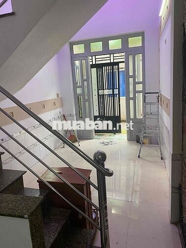 cho thuê nhà dt 3,2x10 đúc 1 lửng 1lầu 3pn hẻm 3m q12