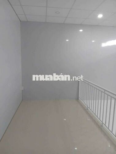 Cho thuê nhà tx25 như hình chụp dt 100m giá 10tr có bớt
