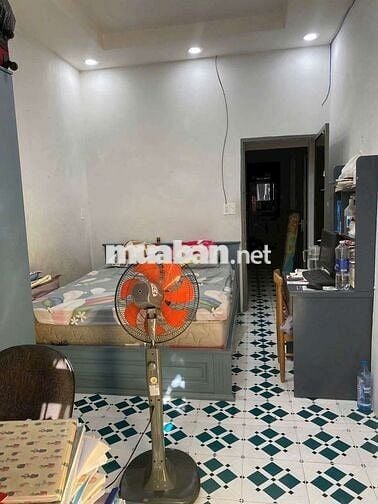 Cần bán một căn nhà ( hẻm xe hơi ) ở hẻm Hưng Phú P10 Q8