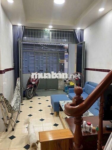 Cần bán một căn nhà ( hẻm xe hơi ) ở hẻm Hưng Phú P10 Q8