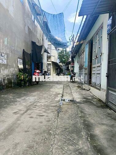 BÁN NHÀ 4 X  18M  – SHR THỚI TAM THÔN, HÓC MÔN HẺM XE HƠI GẦN QUẬN 12