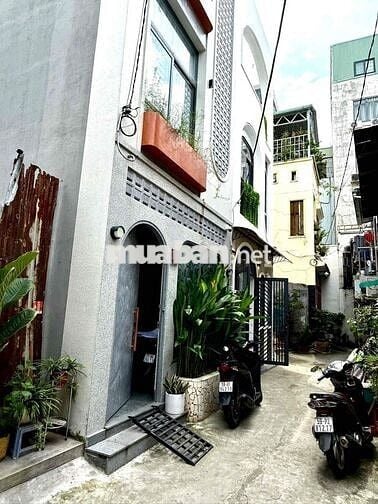 Nhà phố xịn Quang Trung 4,2x12m chỉ 5 tỷ 830tr còn TL