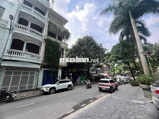 Cho thuê nhà mặt phố Hoàng Sâm, Cầu Giấy